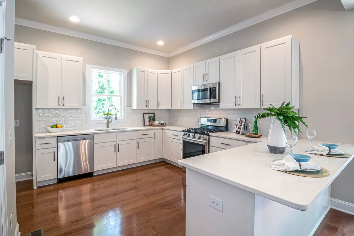 A Homeowner’s Overview of Prefab Cabinets and Cabinet Design
